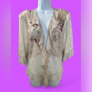 Vintage 90’s/Y2K Cream fairycore floral sheer top with super cute ruffle sleeves